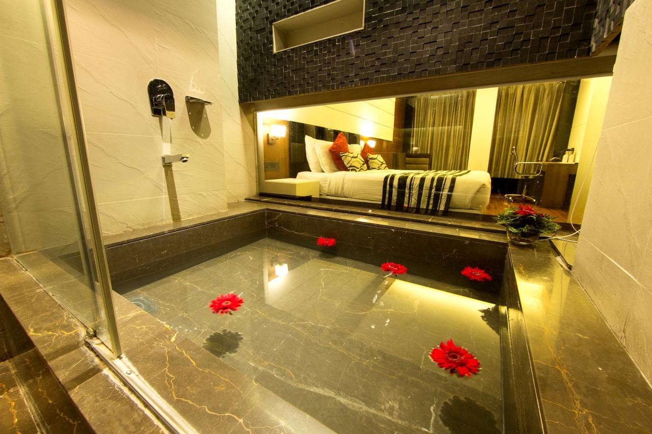 Hotel Gk International Chandīgarh Eksteriør billede